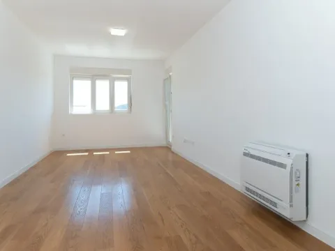 Izdavanje, dvosoban stan, 68m², Podgorica, Crna Gora - image 3