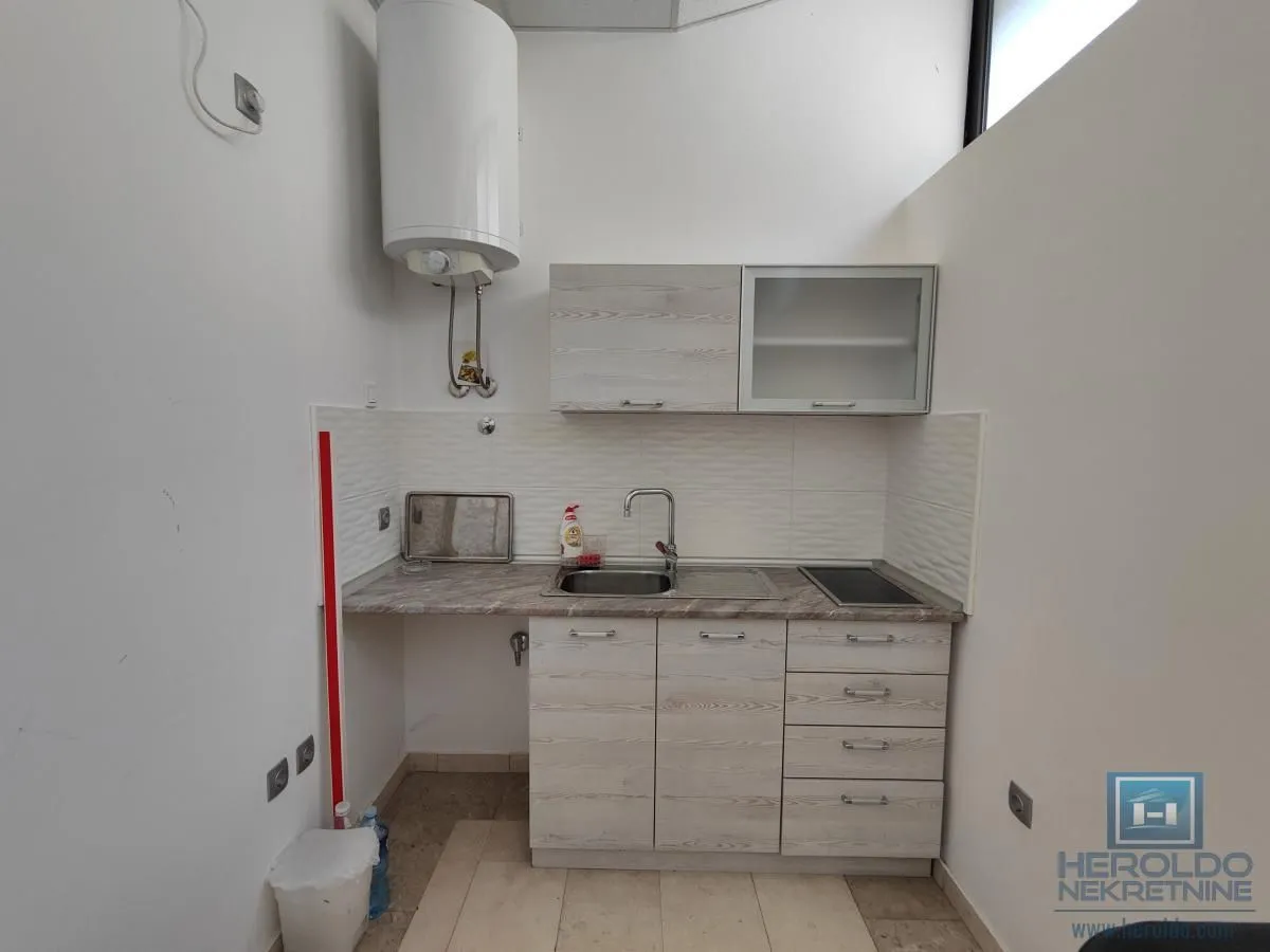 Sale, office space, 58m², Centar, Jagodina
