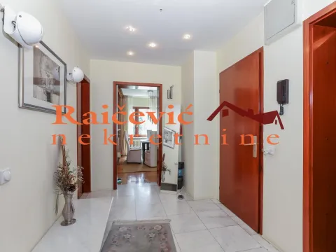 Prodaja, kuća, 360m², Grocka, Beograd - image 15