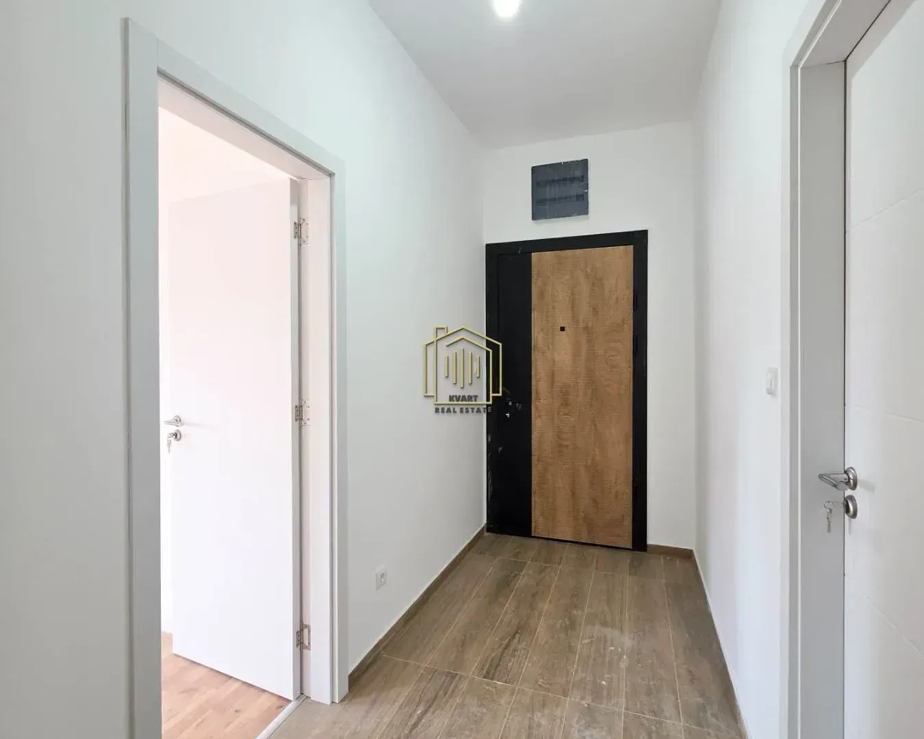 Izdavanje, jednosoban stan, 64m², Tološi, Podgorica