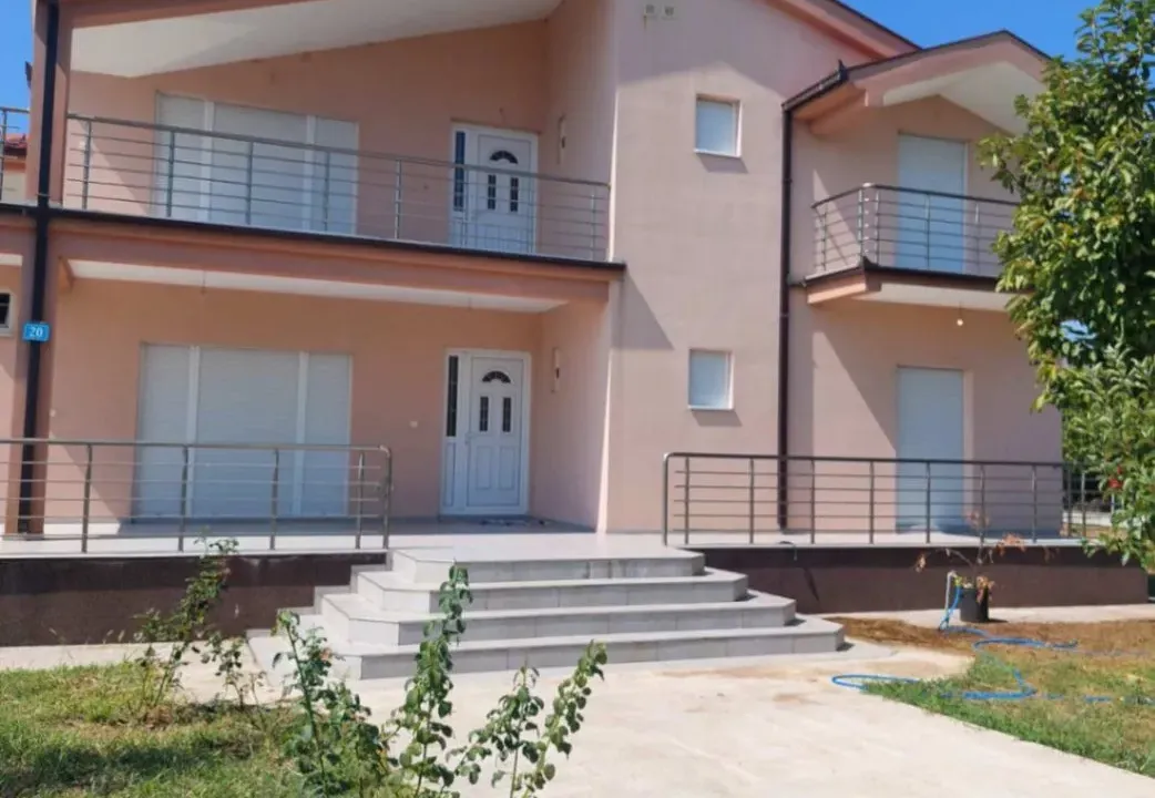 Rent, house, 200m², Botun, Podgorica