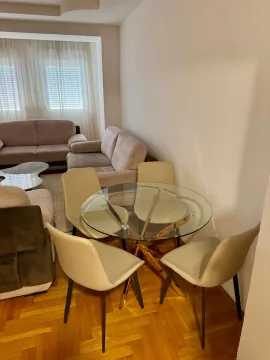 Izdavanje, jednosoban stan, 52m², City Kvart, Podgorica - image 9