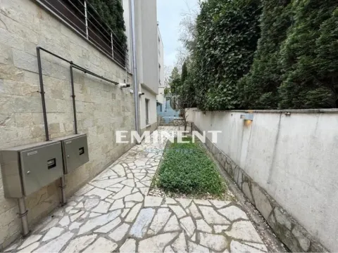 Izdavanje, stan, 200m², Senjak, Beograd - image 20