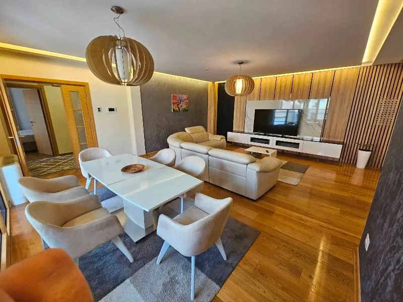Rent, four bedroom apartment, 111m², Vračar Centar, Vračar Sve Podlokacije