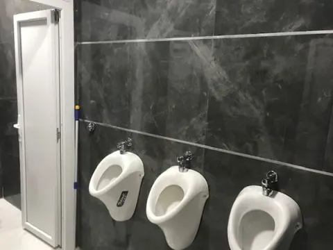 Prodaja, poslovni prostor, 1000m², Zrenjanin, Srbija - image 9