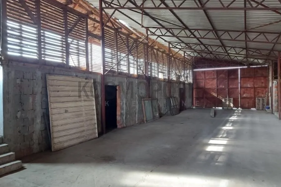 Sale, office space, 2000m², Surčin (mesto), Surčin