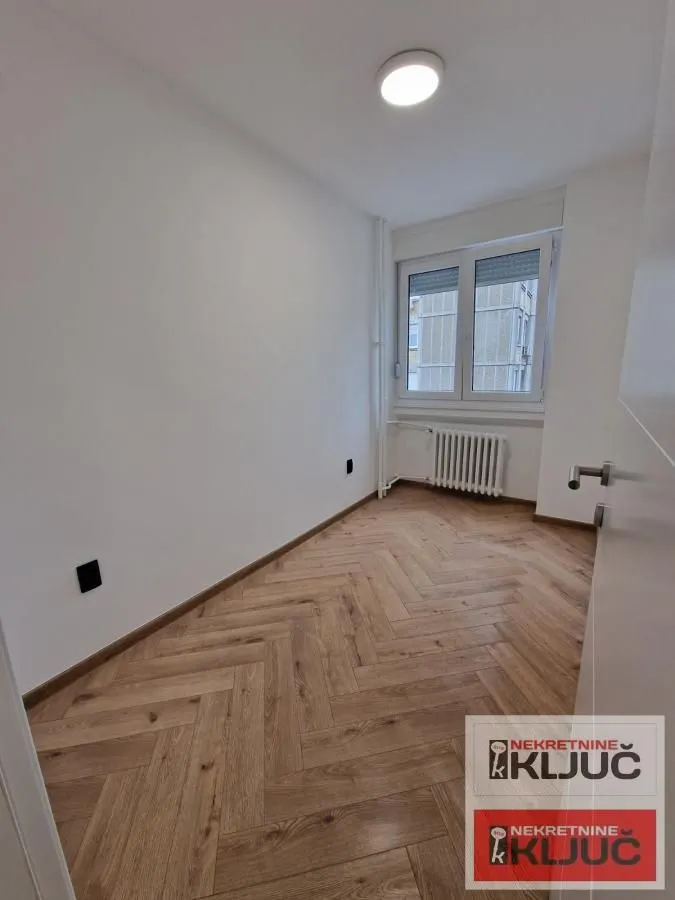 Prodaja, trosoban stan, 73m², Bulevar Oslobodjenja, Novi Sad Sve Podlokacije