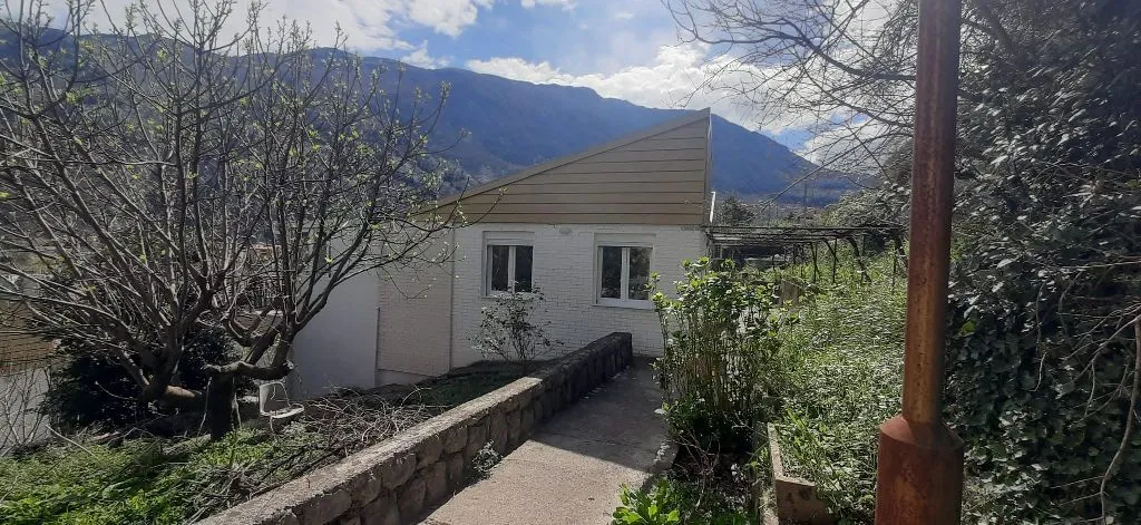 Sale, house, 120m², Škaljari, Kotor