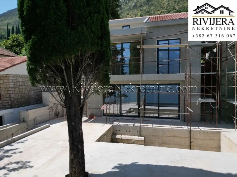 Prodaja, kuća, 237m², Njivice, Herceg Novi