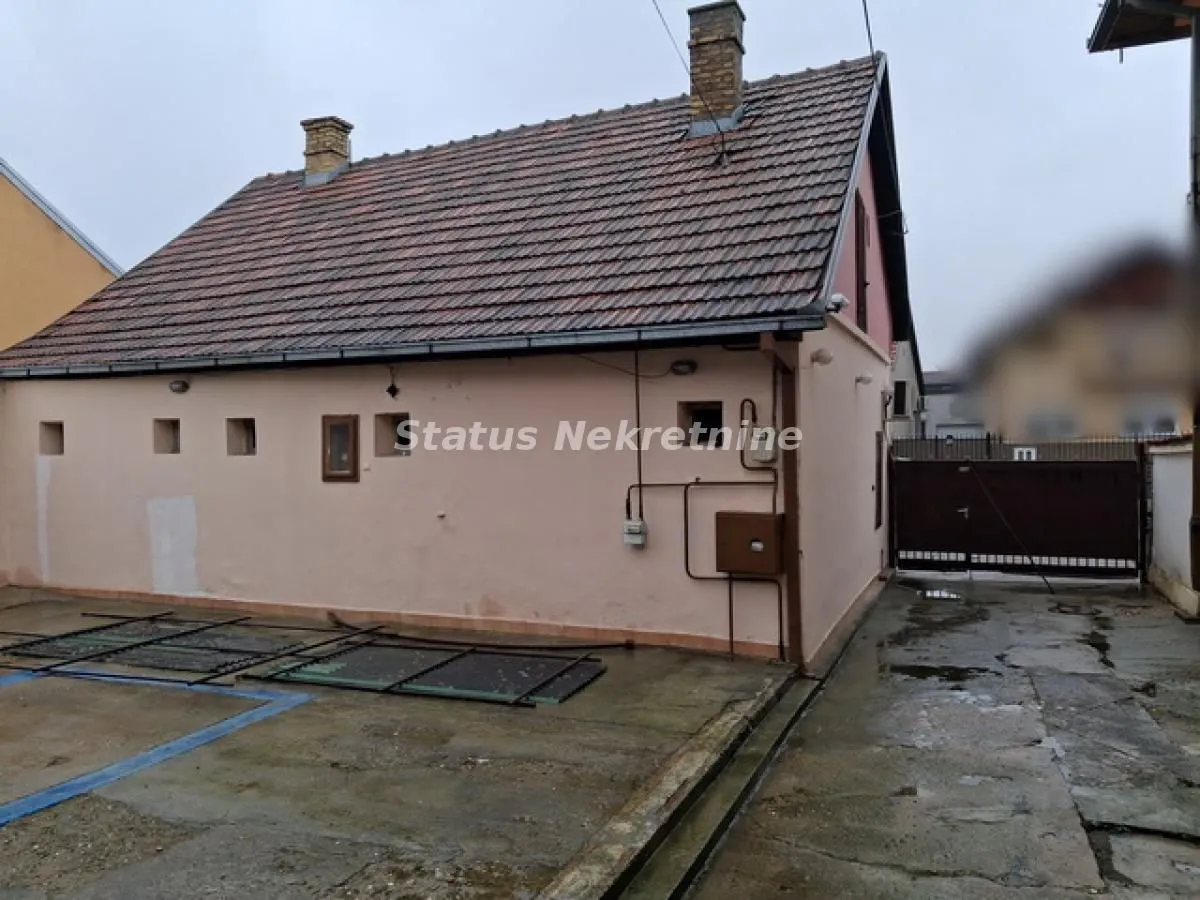 Prodaja, kuća, 180m², Futog, Novi Sad Sve Podlokacije