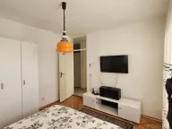 Izdavanje, trosoban stan, 85m2, Centar, Bar