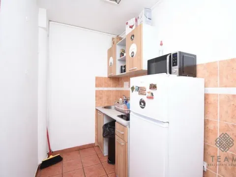 Izdavanje, poslovni prostor, 183m², Centar, Podgorica - image 4