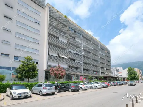 Prodaja, dvosoban stan, 85m², Budva, Crna Gora - image 23