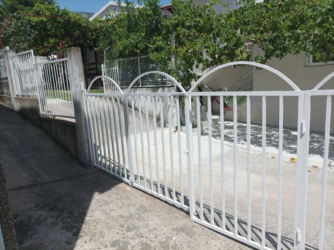 Prodaja, kuća, 200m², Sutomore, Bar