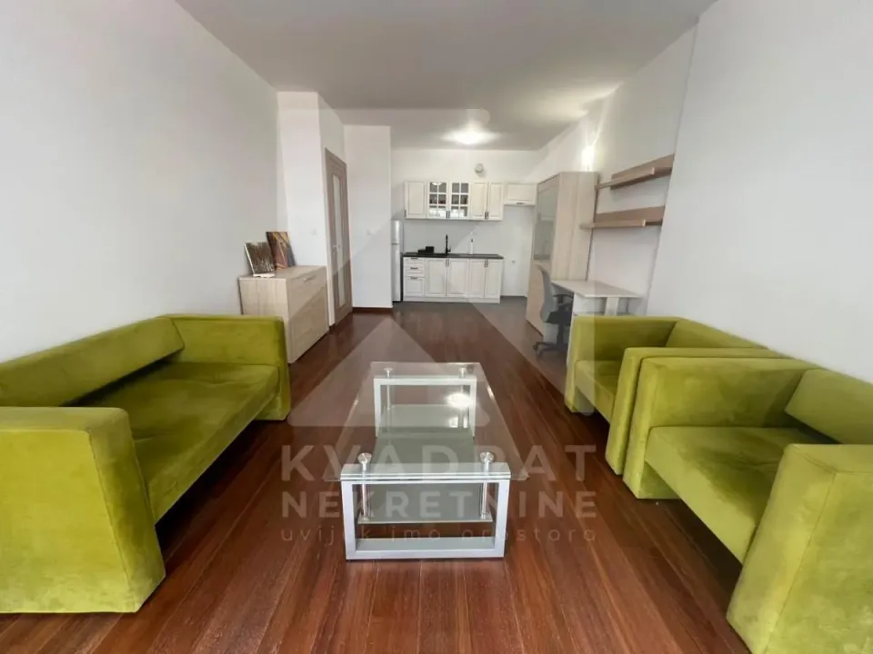 Rent, office space, 50m², Master Kvart, Podgorica