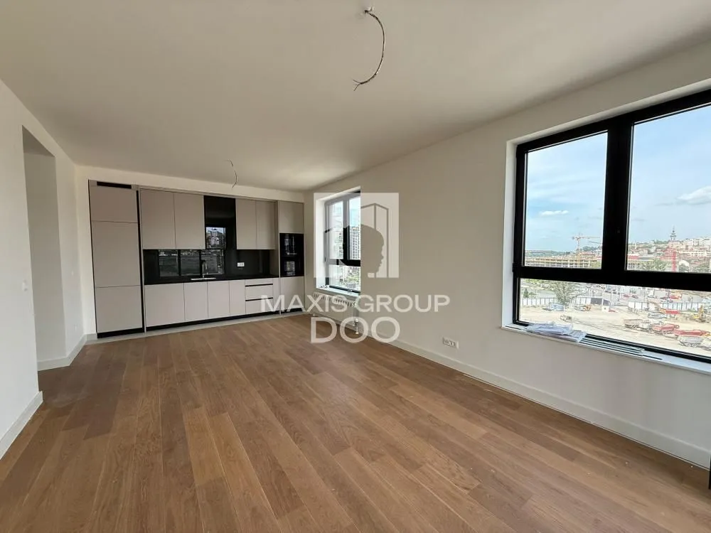 Izdavanje, trosoban stan, 79m², Savski Venac, Beograd