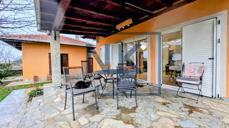 Rent, house, 170m², Tološi, Podgorica