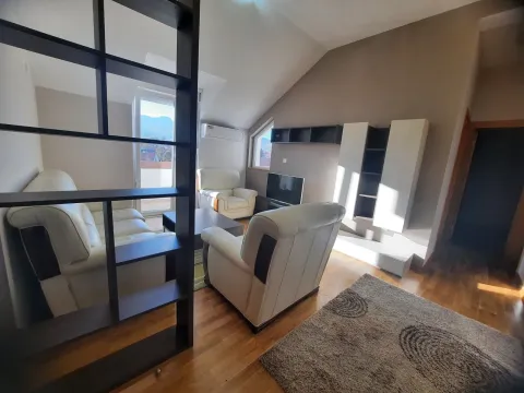 Sale, two bedroom apartment, 62m², Centar, Cetinje - image 2