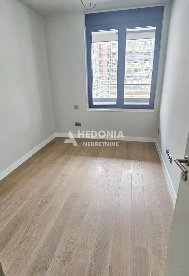 Izdavanje, trosoban stan, 84m², Novi Beograd Blok 65, Novi Beograd Sve Podlokacije