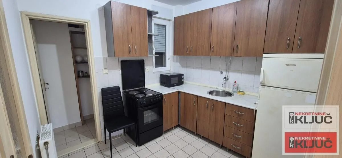 Izdavanje, dvosoban stan, 56m², Bulevar Oslobodjenja, Novi Sad Sve Podlokacije
