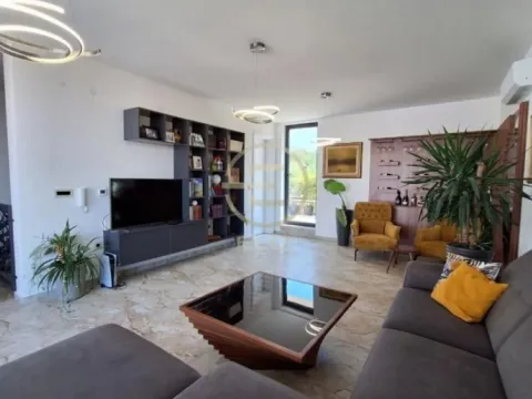 Prodaja, stan, 145m², Sremska Kamenica, Petrovaradin - image 32