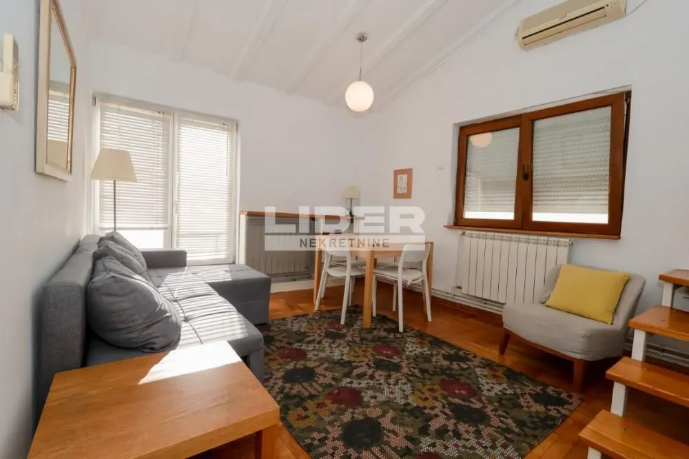 Izdavanje, dvosoban stan, 60m², Vračar Hram, Vračar Sve Podlokacije