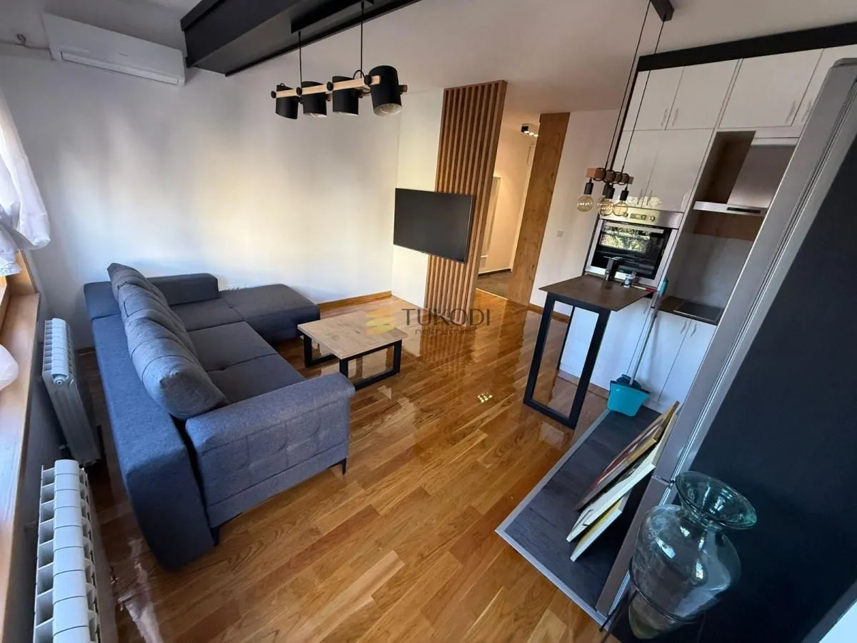 Rent, two bedroom apartment, 56m², Crveni Krst, Beograd