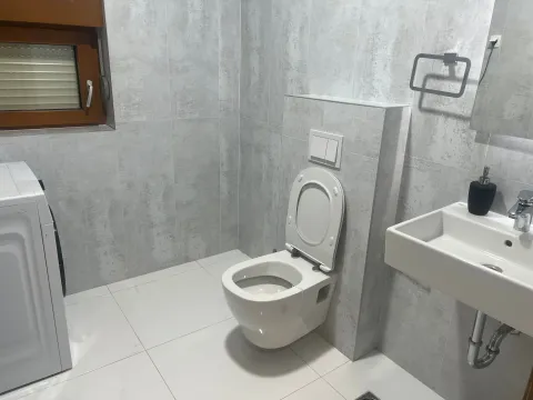 Izdavanje, dvosoban stan, 85m², City Kvart, Podgorica - image 13