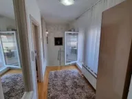 Izdavanje, četvorosoban stan, 100m², Centar, Novi Sad - image 21