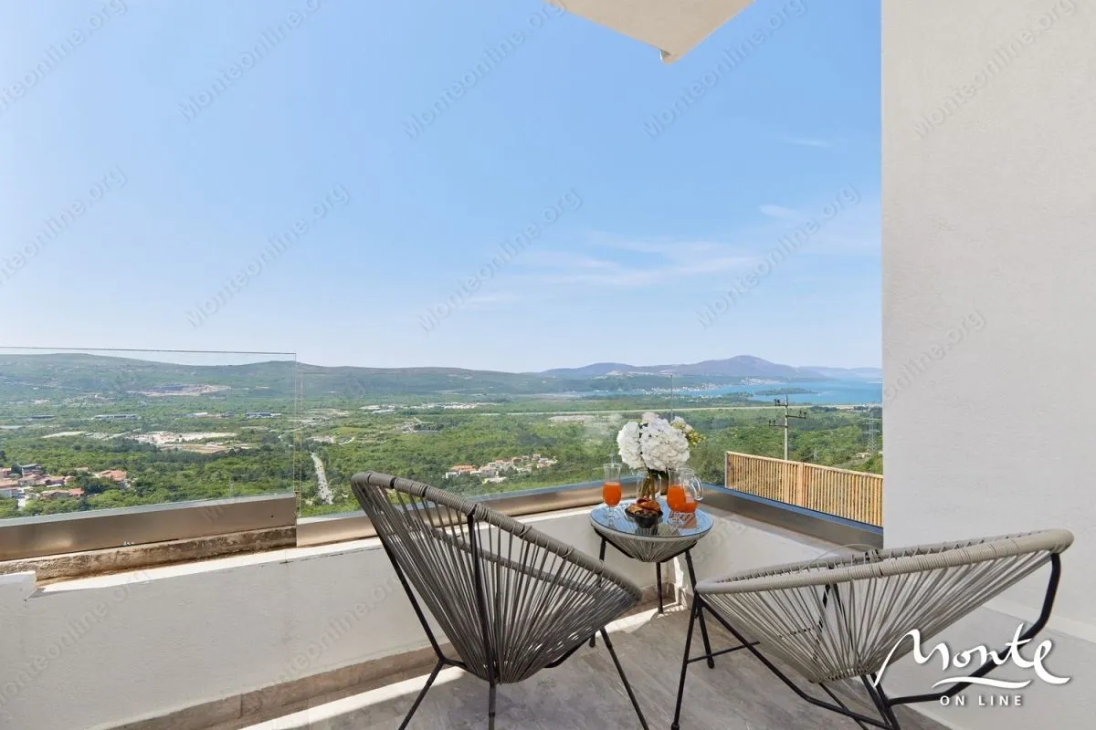 Prodaja, kuća, 220m², Tivat, Crna Gora