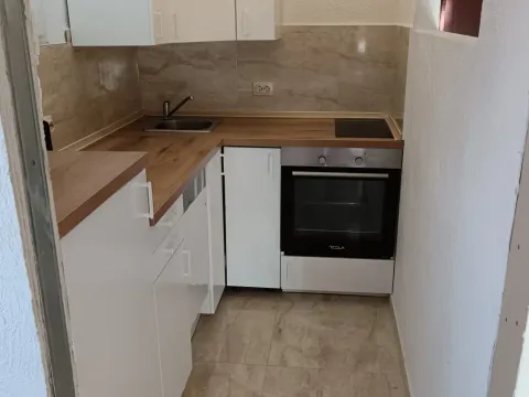 Prodaja, trosoban stan, 56m², Makedonsko naselje, Bar - image 3