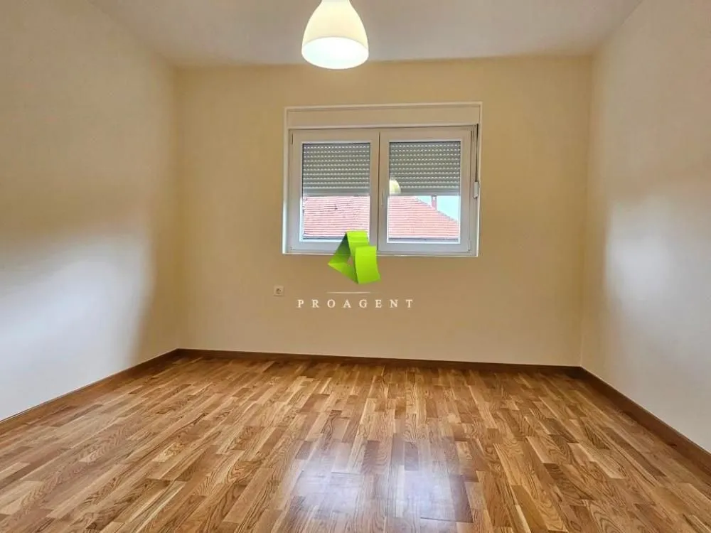 Prodaja, trosoban stan, 92m², Pantelej, Niš