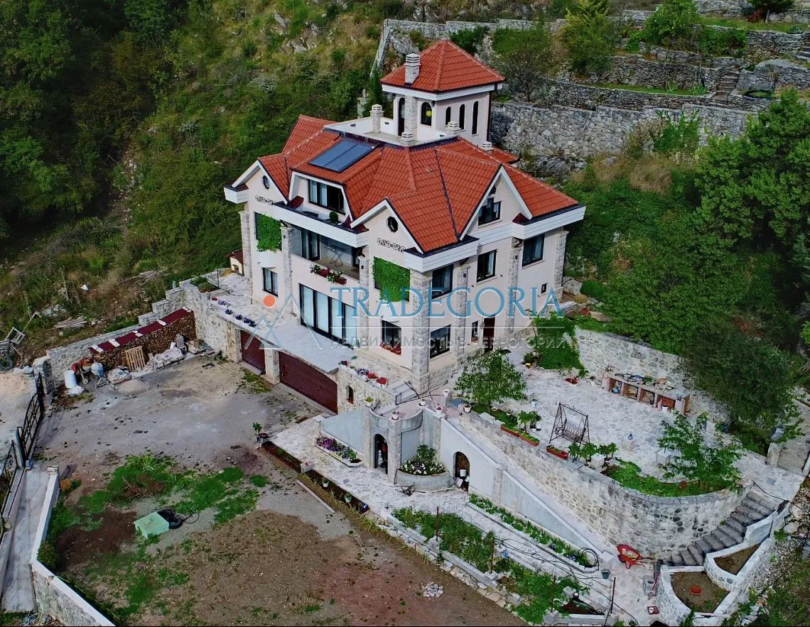 Prodaja, kuća, 392m², Sveti Stefan, Budva