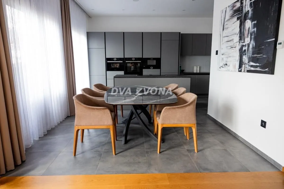 Prodaja, stan, 309m², Bulevar Evrope, Novi Sad Sve Podlokacije