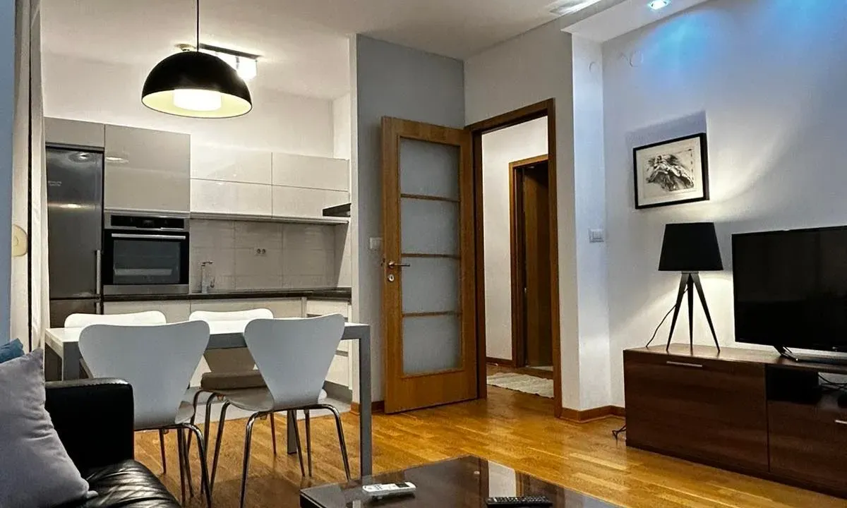 Izdavanje, jednosoban stan, 45m², City Kvart, Podgorica