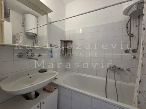 Izdavanje, jednosoban stan, 34m², Vračar Sve Podlokacije, Beograd - image 9