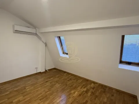 Izdavanje, poslovni prostor, 80m², Zemun Sve Podlokacije, Beograd - image 7