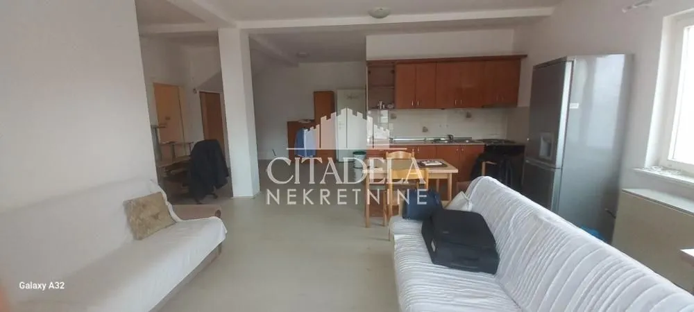 Prodaja, trosoban stan, 83m², Altina, Beograd