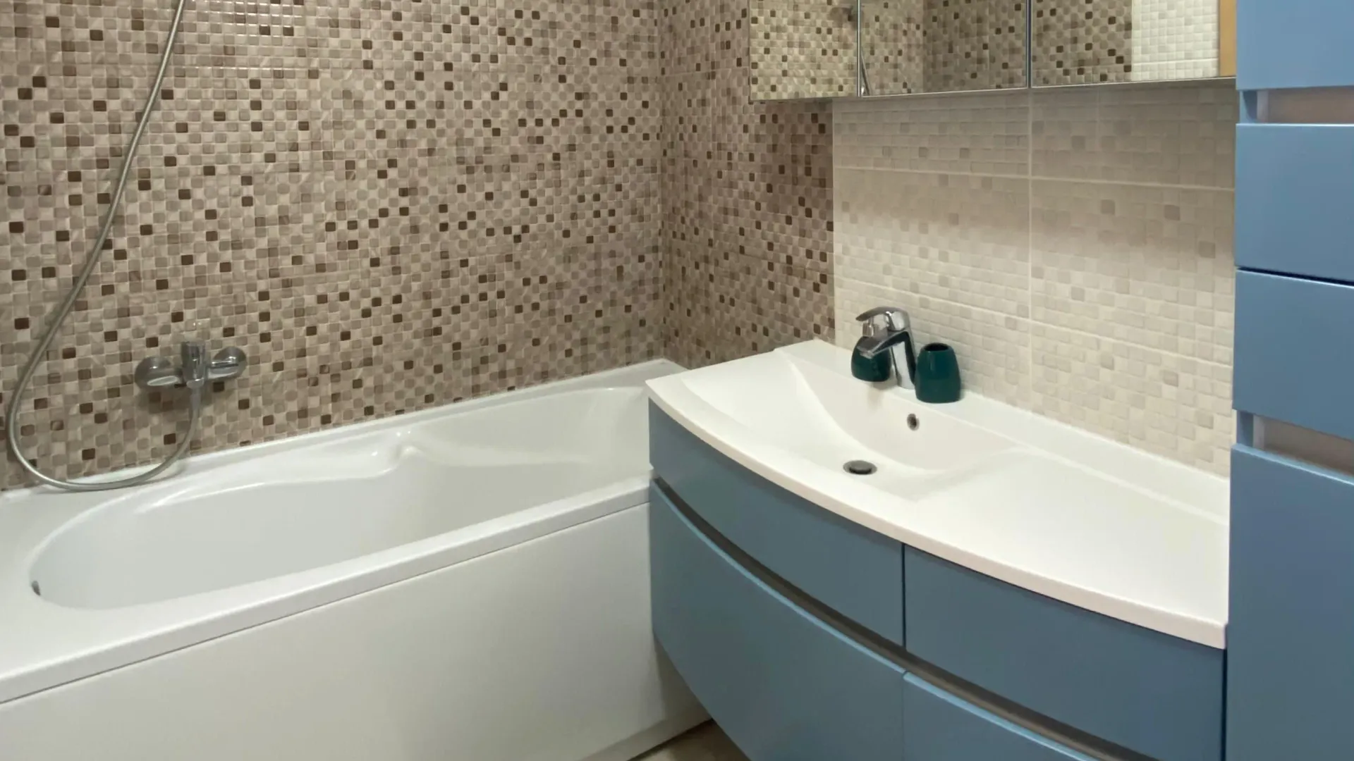 Rent, two bedroom apartment, 89m², Radanovići, Kotor