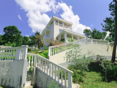 Prodaja, kuća, 271m², Bar, Crna Gora