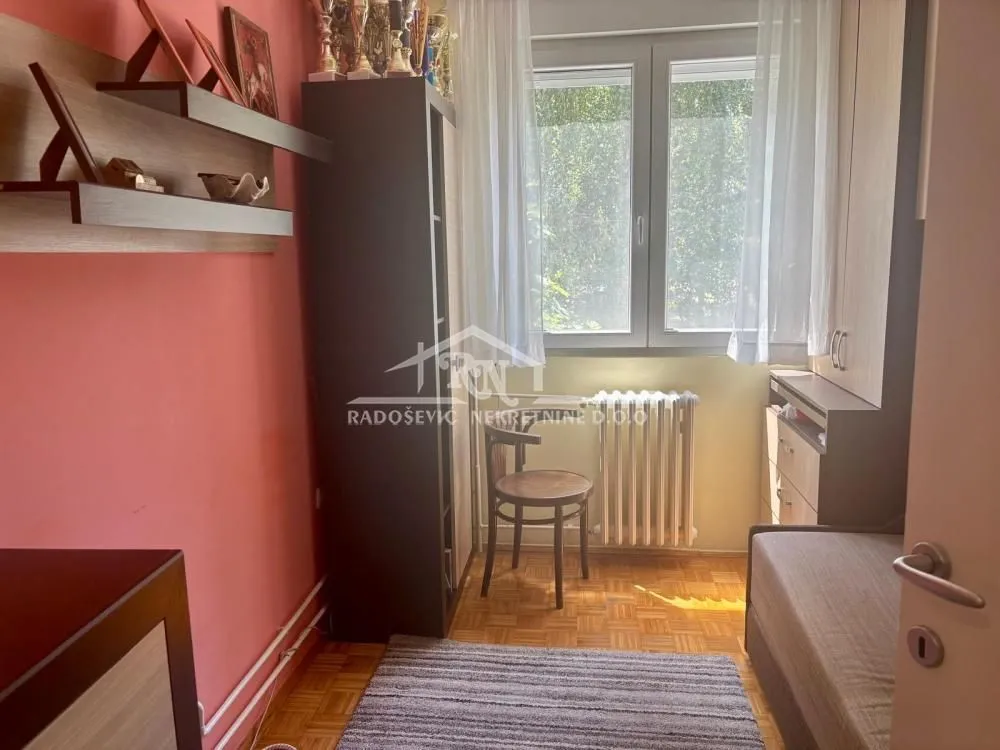 Prodaja, trosoban stan, 100m², Labudovo Brdo, Beograd