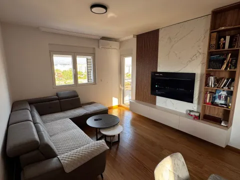 Prodaja, dvosoban stan, 72m², New City, Podgorica - image 3