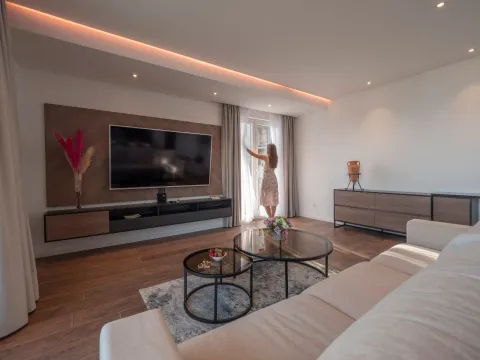 Prodaja, dvosoban stan, 140m², Bečići, Budva - image 17