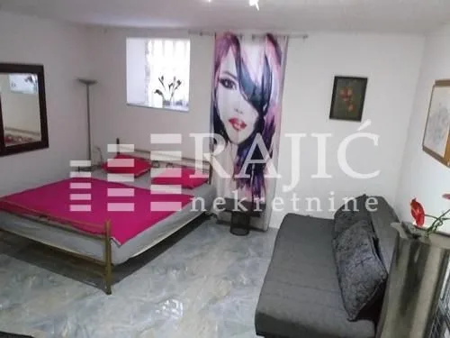 Izdavanje, jednosoban stan, 35m², Zeleni Venac, Beograd