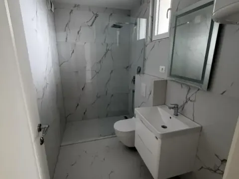 Sale, studio apartment, 33m², Ulcinj, Crna Gora - image 9