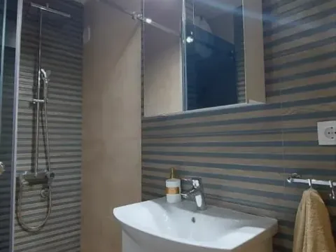 Izdavanje, trosoban stan, 56m², Durlan, Niš - image 17