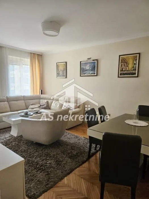Izdavanje, četvorosoban stan, 86m², Savski Venac, Beograd