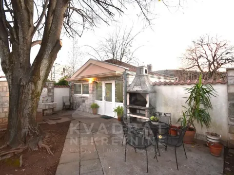 Prodaja, kuća, 370m², Zabjelo, Podgorica - image 45