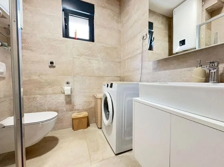 Izdavanje, jednosoban stan, 47m², Podgorica, Crna Gora