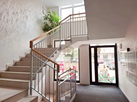 Rent, one bedroom apartment, 45m², City Kej, Podgorica - image 10